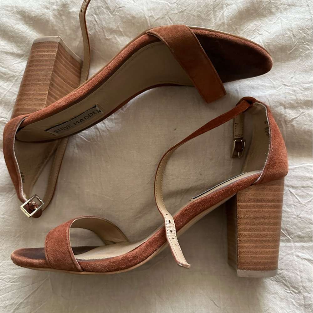 Steve Madden suede heels